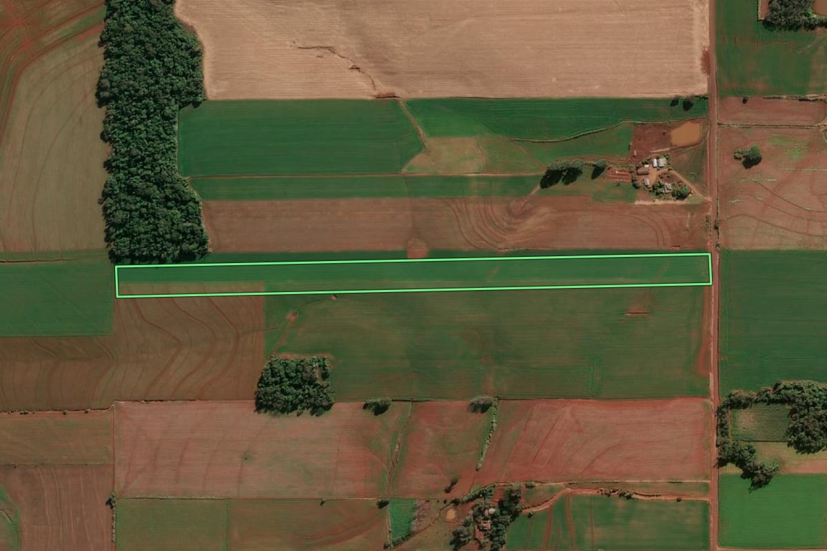 Imagem de satélite do imóvel rural em Ubiretama (RS), com o contorno declarado no CAR desenhado por cima.