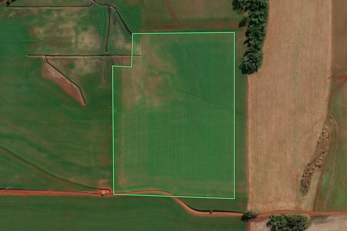 Imagem de satélite do imóvel rural em Ubiretama (RS), com o contorno declarado no CAR desenhado por cima.