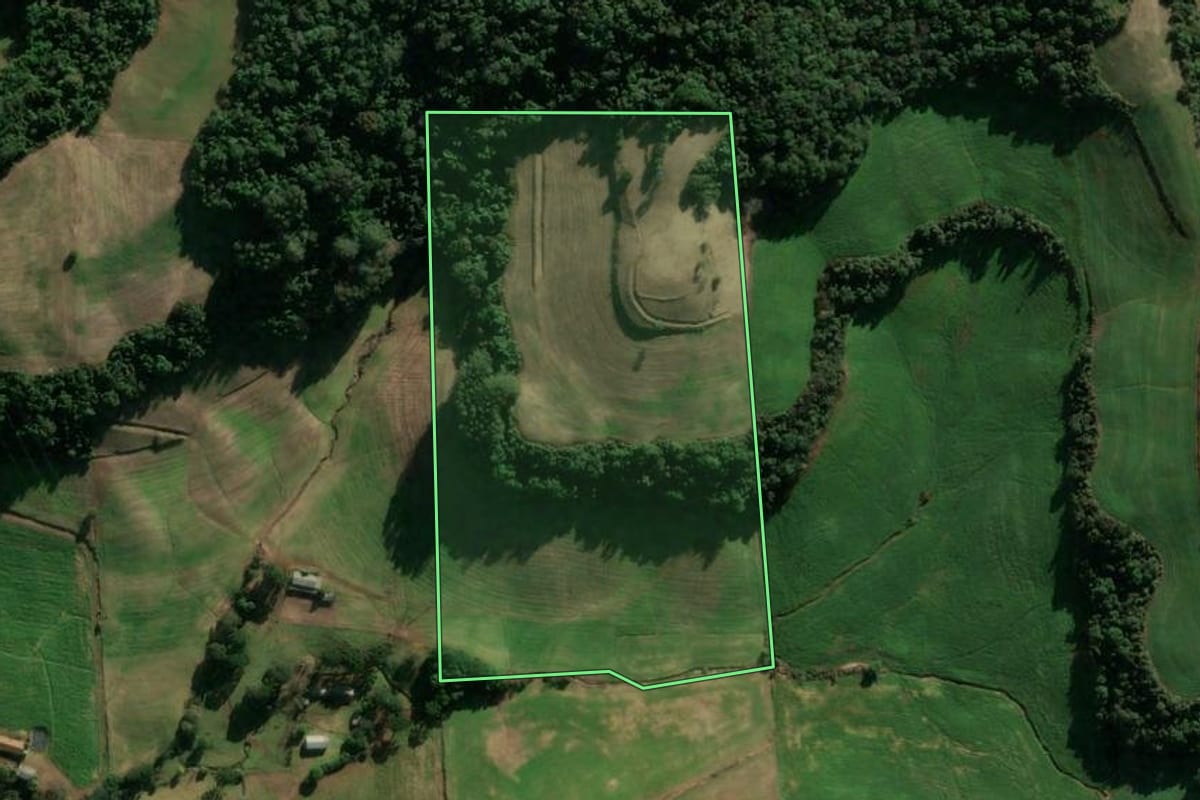 Imagem de satélite do imóvel rural em União da Serra (RS), com o contorno declarado no CAR desenhado por cima.