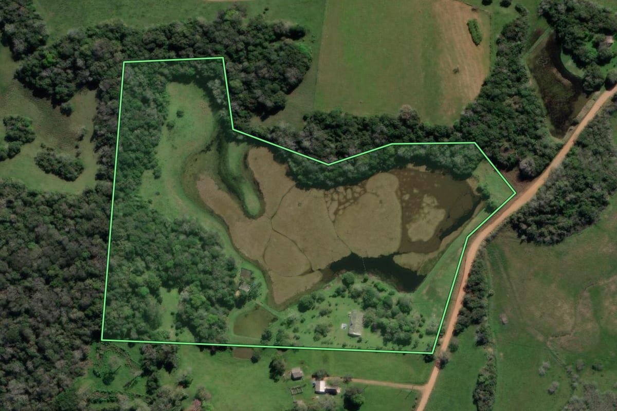 Imagem de satélite do imóvel rural em Vale Verde (RS), com o contorno declarado no CAR desenhado por cima.