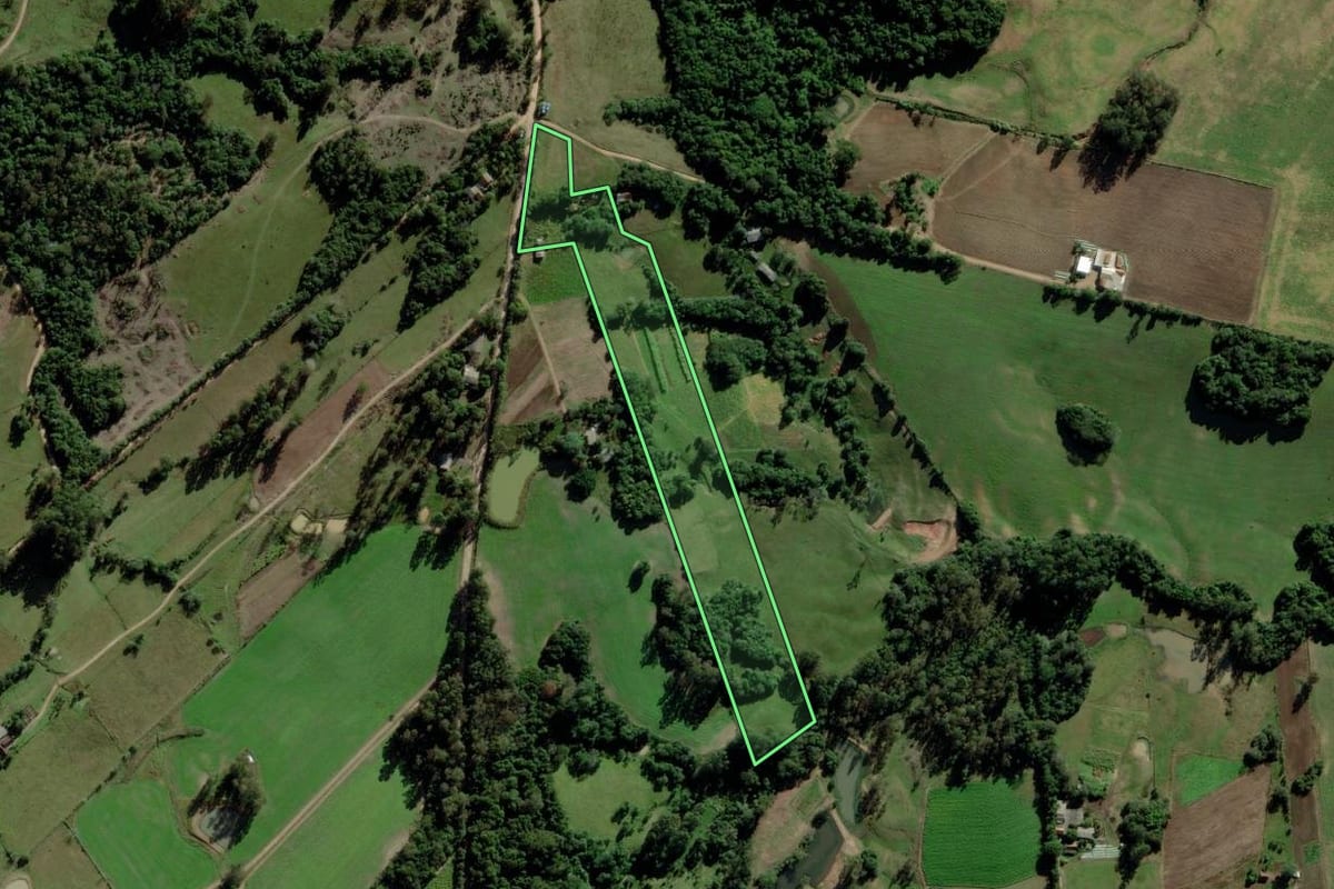 Imagem de satélite do imóvel rural em Vale Verde (RS), com o contorno declarado no CAR desenhado por cima.