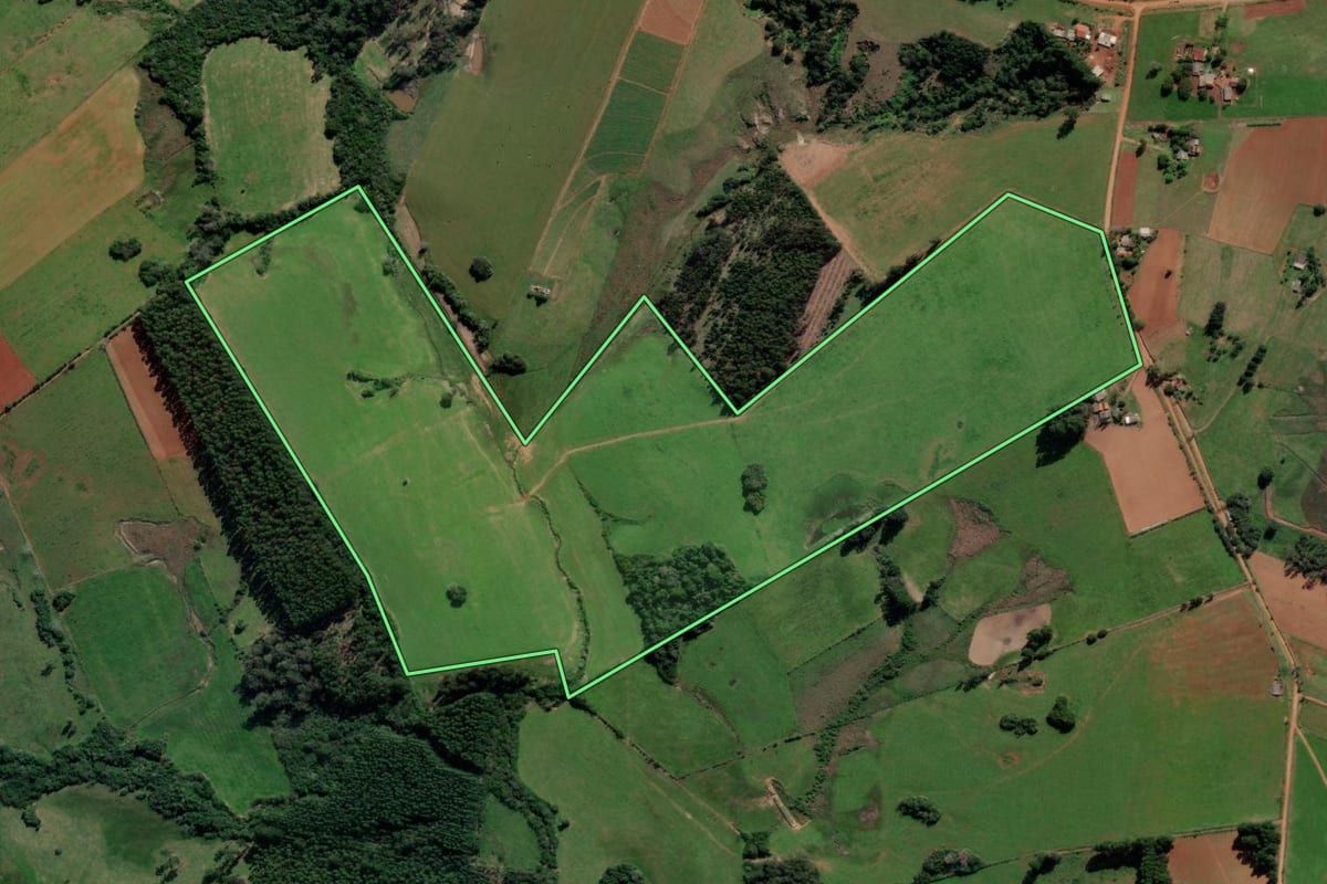 Imagem de satélite do imóvel rural em Vale Verde (RS), com o contorno declarado no CAR desenhado por cima.