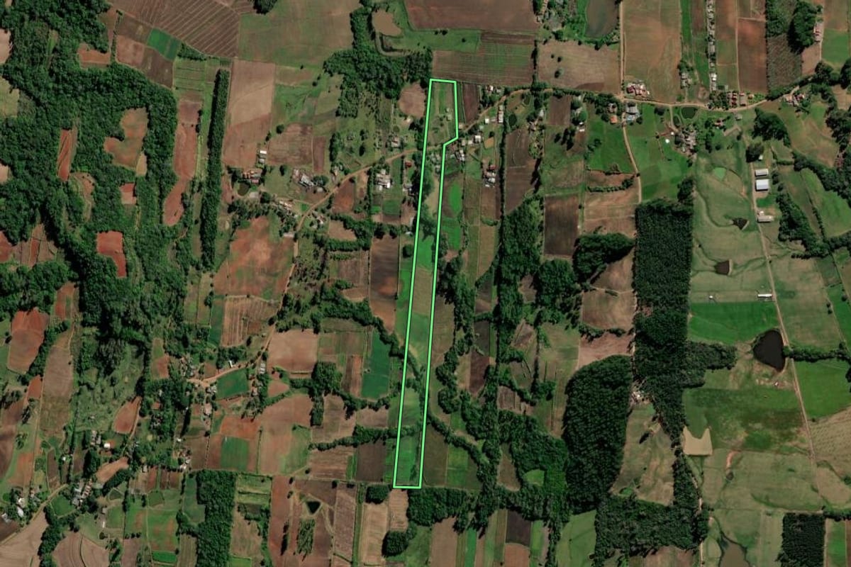Imagem de satélite do imóvel rural em Vale do Sol (RS), com o contorno declarado no CAR desenhado por cima.