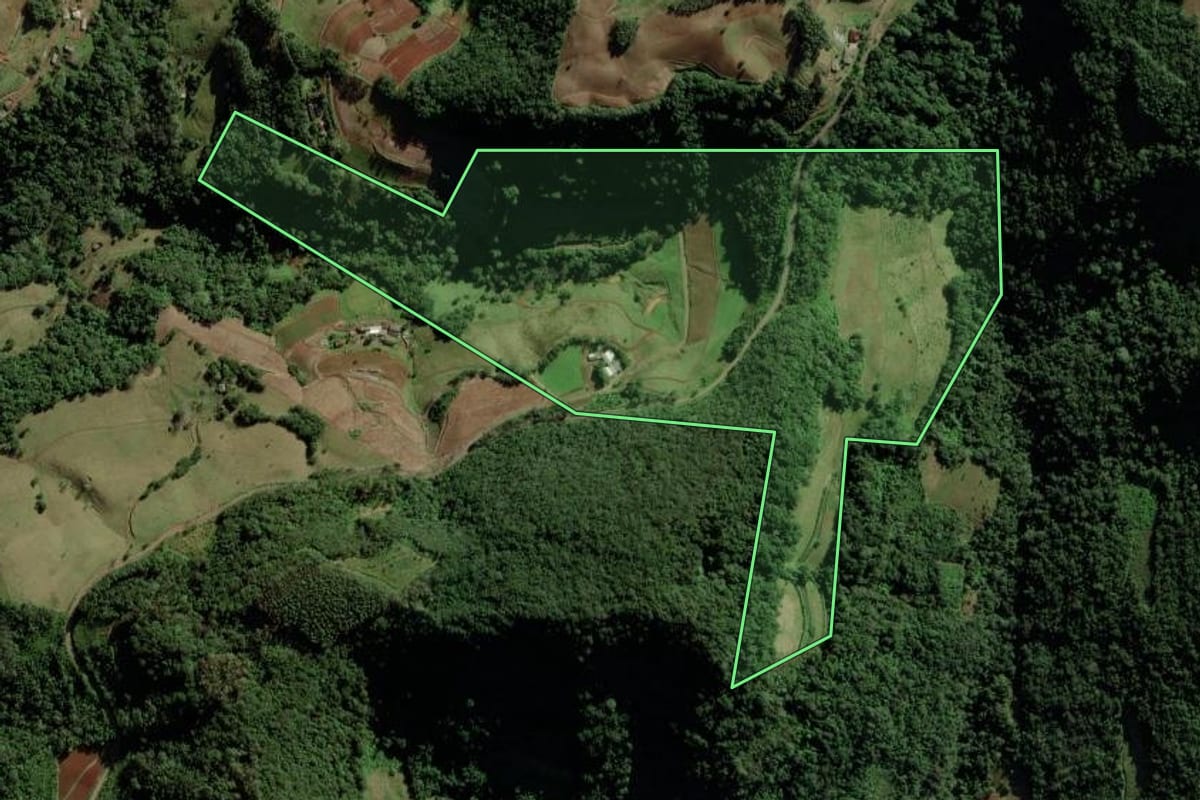 Imagem de satélite do imóvel rural em Vale do Sol (RS), com o contorno declarado no CAR desenhado por cima.
