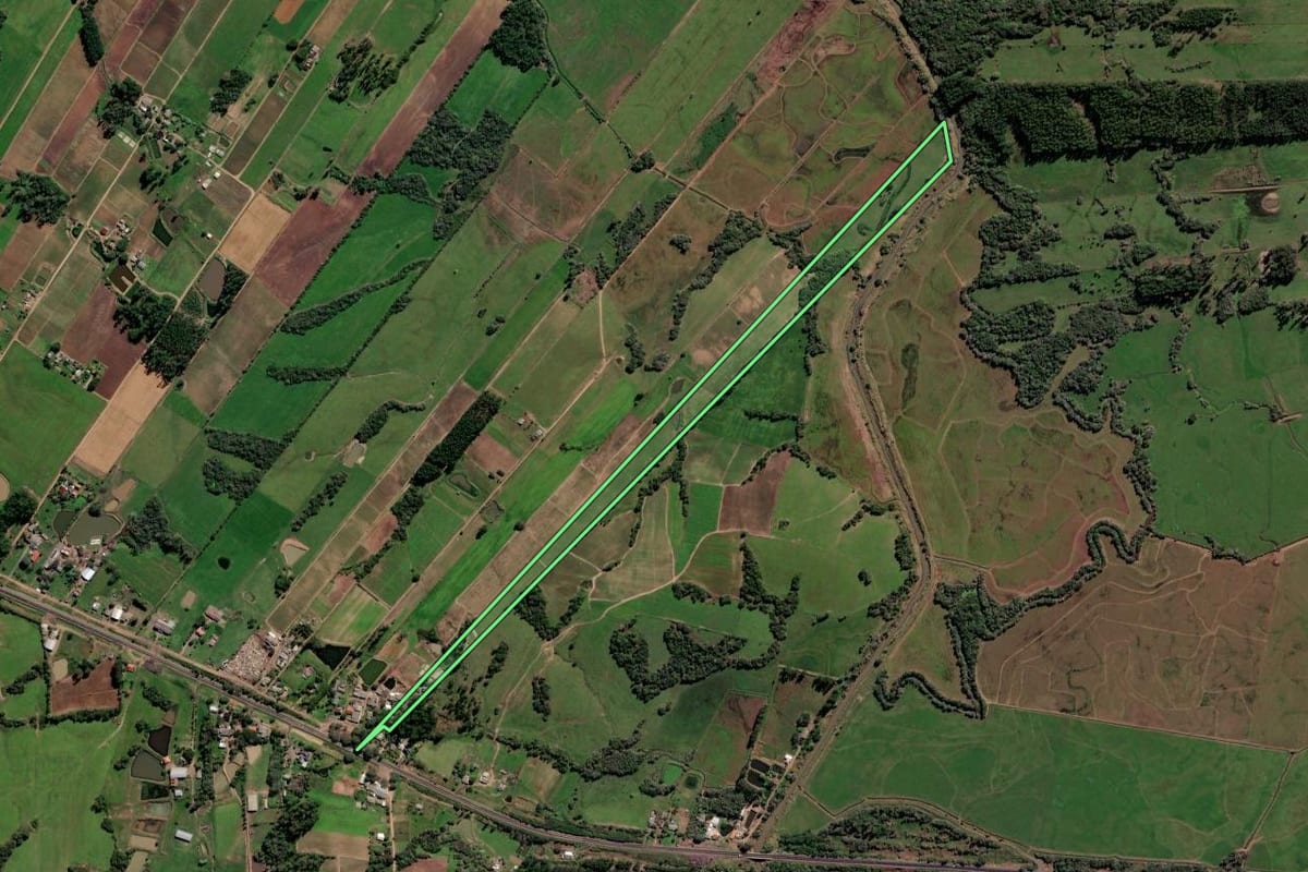 Imagem de satélite do imóvel rural em Vale do Sol (RS), com o contorno declarado no CAR desenhado por cima.