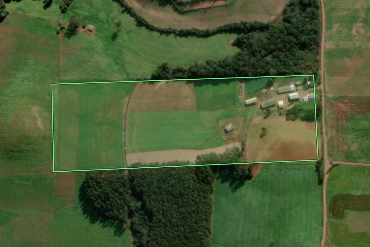 Imagem de satélite do imóvel rural em Vanini (RS), com o contorno declarado no CAR desenhado por cima.