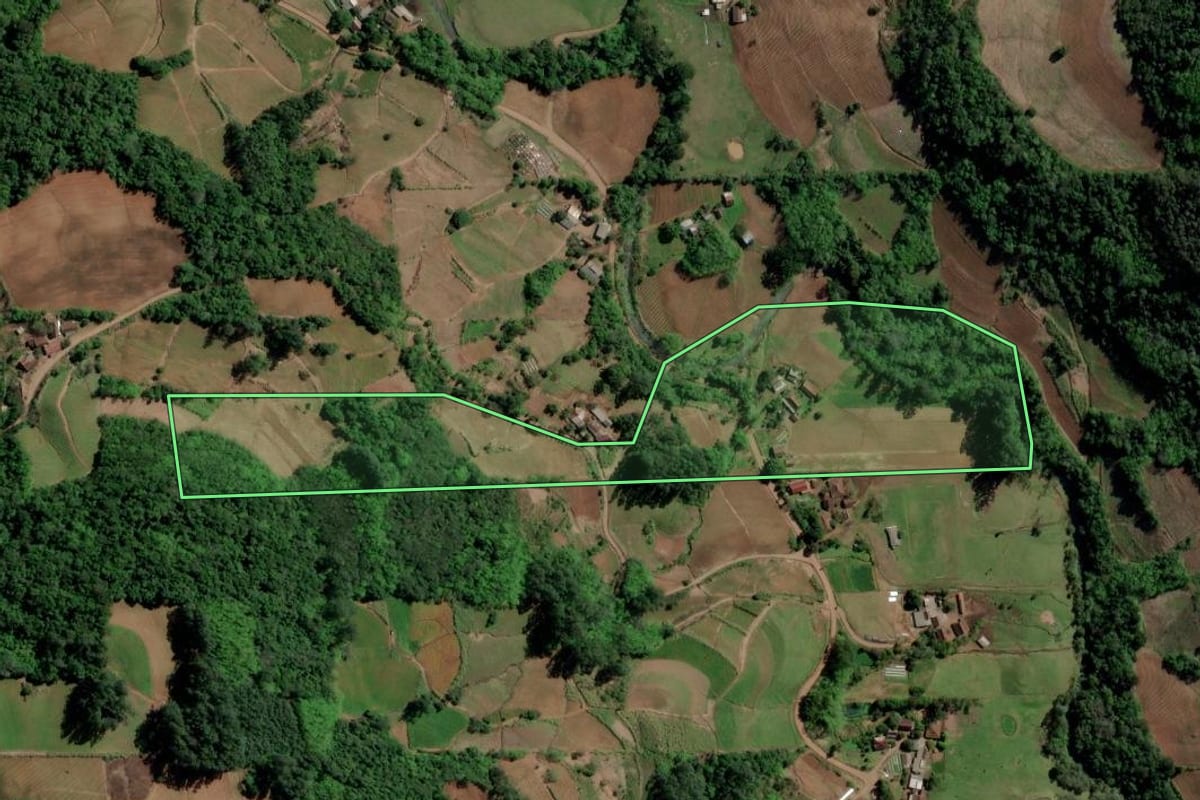 Imagem de satélite do imóvel rural em Venâncio Aires (RS), com o contorno declarado no CAR desenhado por cima.