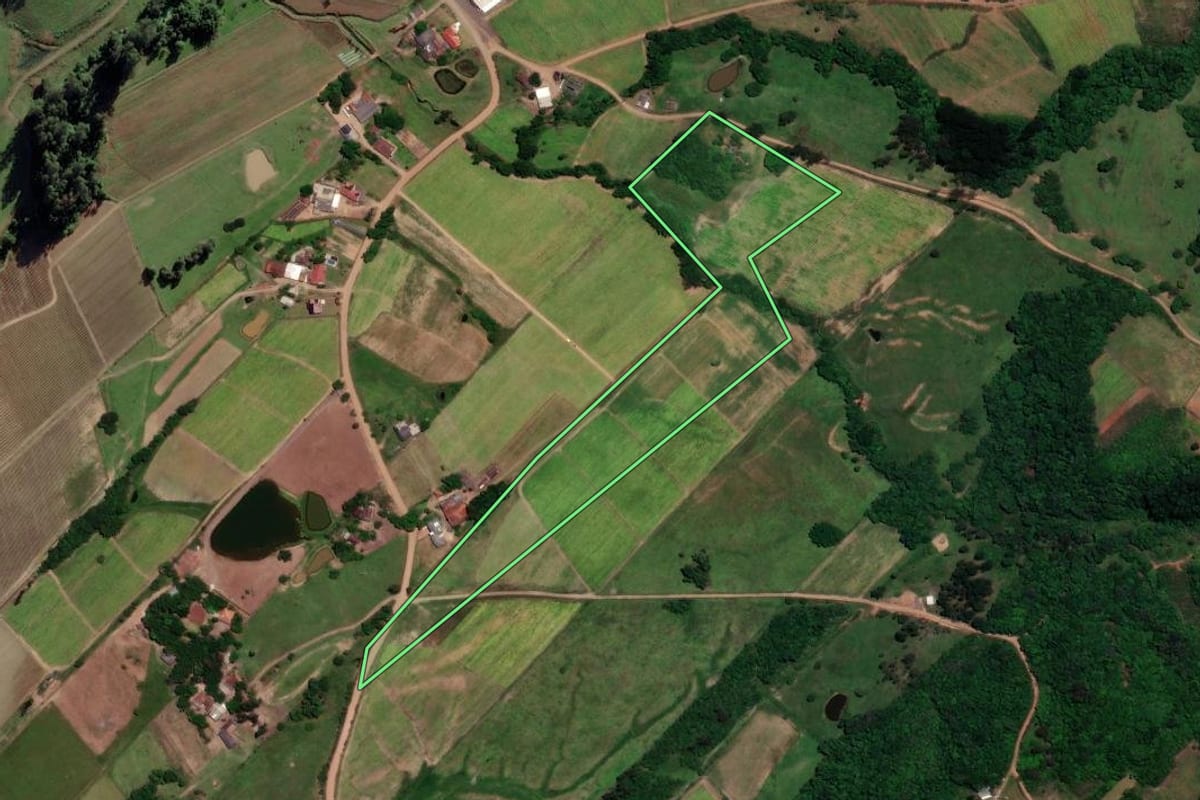 Imagem de satélite do imóvel rural em Venâncio Aires (RS), com o contorno declarado no CAR desenhado por cima.