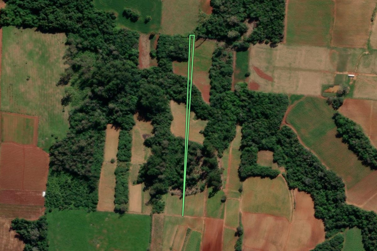 Imagem de satélite do imóvel rural em Venâncio Aires (RS), com o contorno declarado no CAR desenhado por cima.