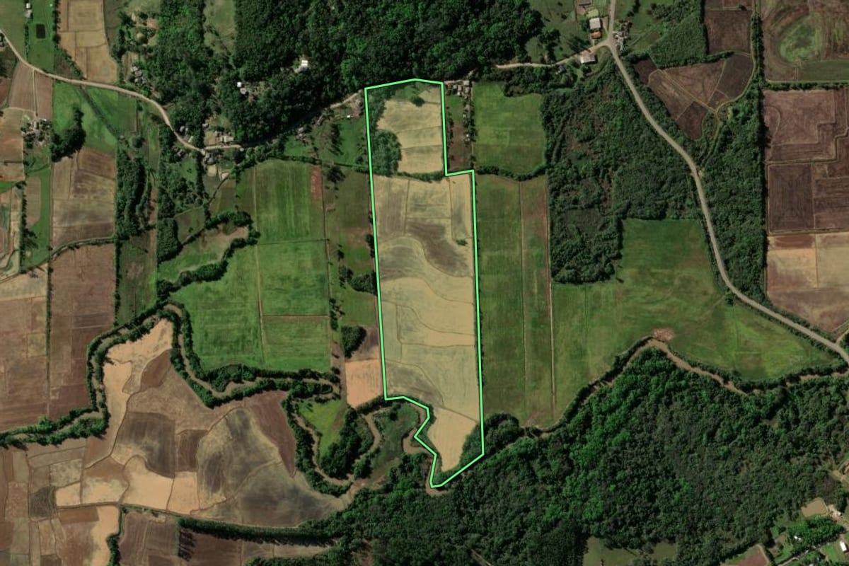 Imagem de satélite do imóvel rural em Venâncio Aires (RS), com o contorno declarado no CAR desenhado por cima.