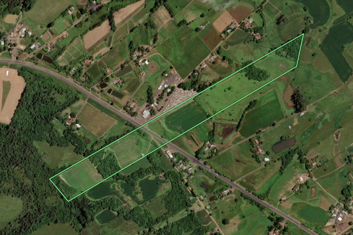 Imagem de satélite do imóvel rural em Venâncio Aires (RS), com o contorno declarado no CAR desenhado por cima.