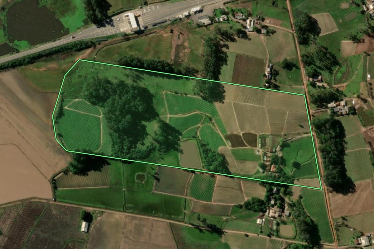 Imagem de satélite do imóvel rural em Venâncio Aires (RS), com o contorno declarado no CAR desenhado por cima.
