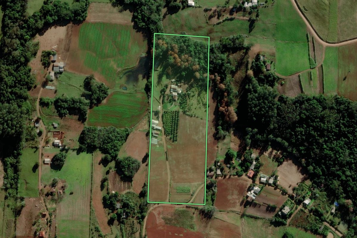 Imagem de satélite do imóvel rural em Venâncio Aires (RS), com o contorno declarado no CAR desenhado por cima.