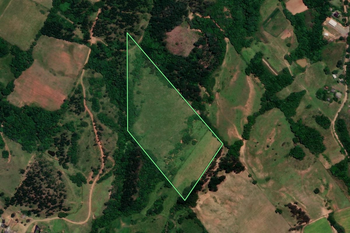 Imagem de satélite do imóvel rural em Venâncio Aires (RS), com o contorno declarado no CAR desenhado por cima.