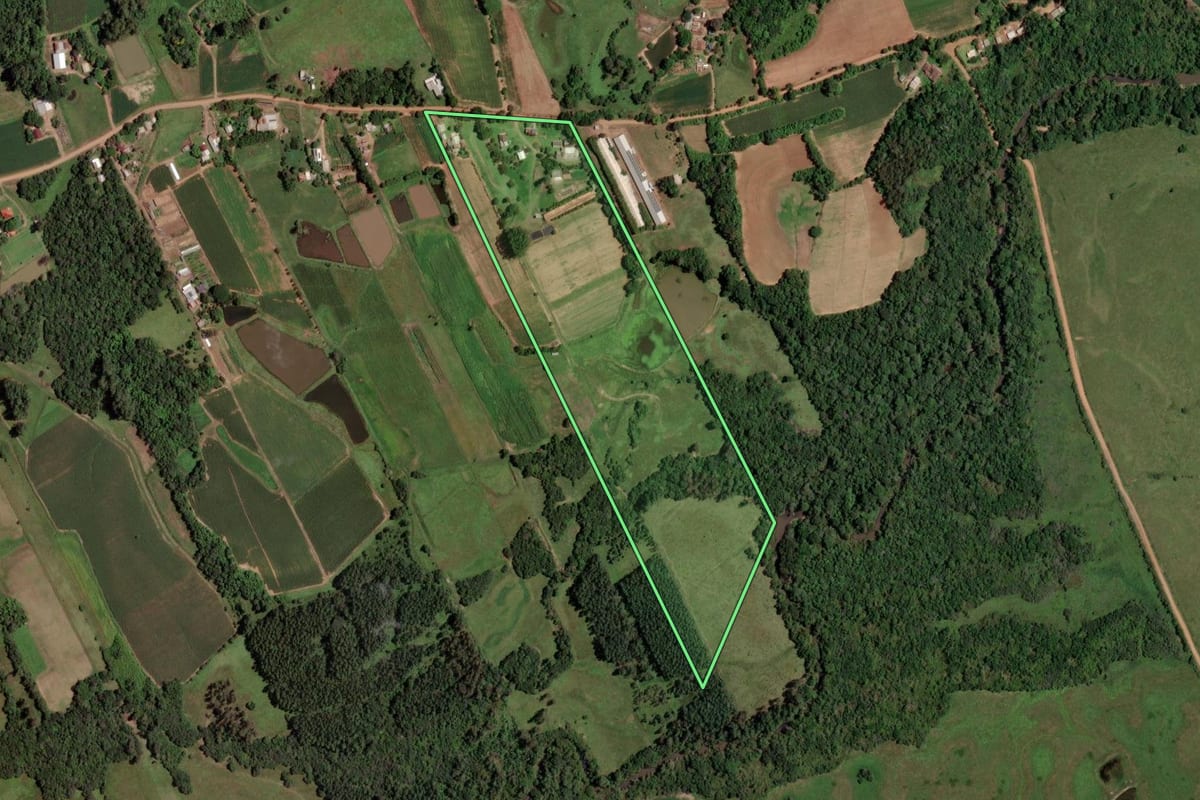 Imagem de satélite do imóvel rural em Venâncio Aires (RS), com o contorno declarado no CAR desenhado por cima.