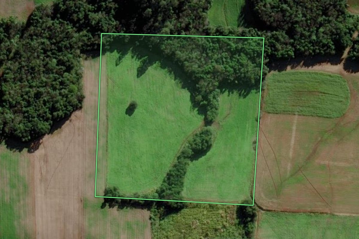 Imagem de satélite do imóvel rural em Venâncio Aires (RS), com o contorno declarado no CAR desenhado por cima.