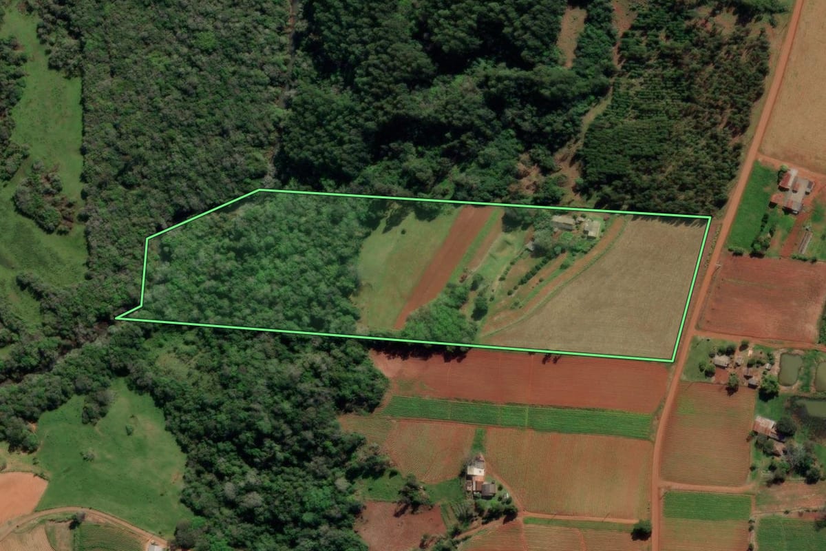 Imagem de satélite do imóvel rural em Venâncio Aires (RS), com o contorno declarado no CAR desenhado por cima.