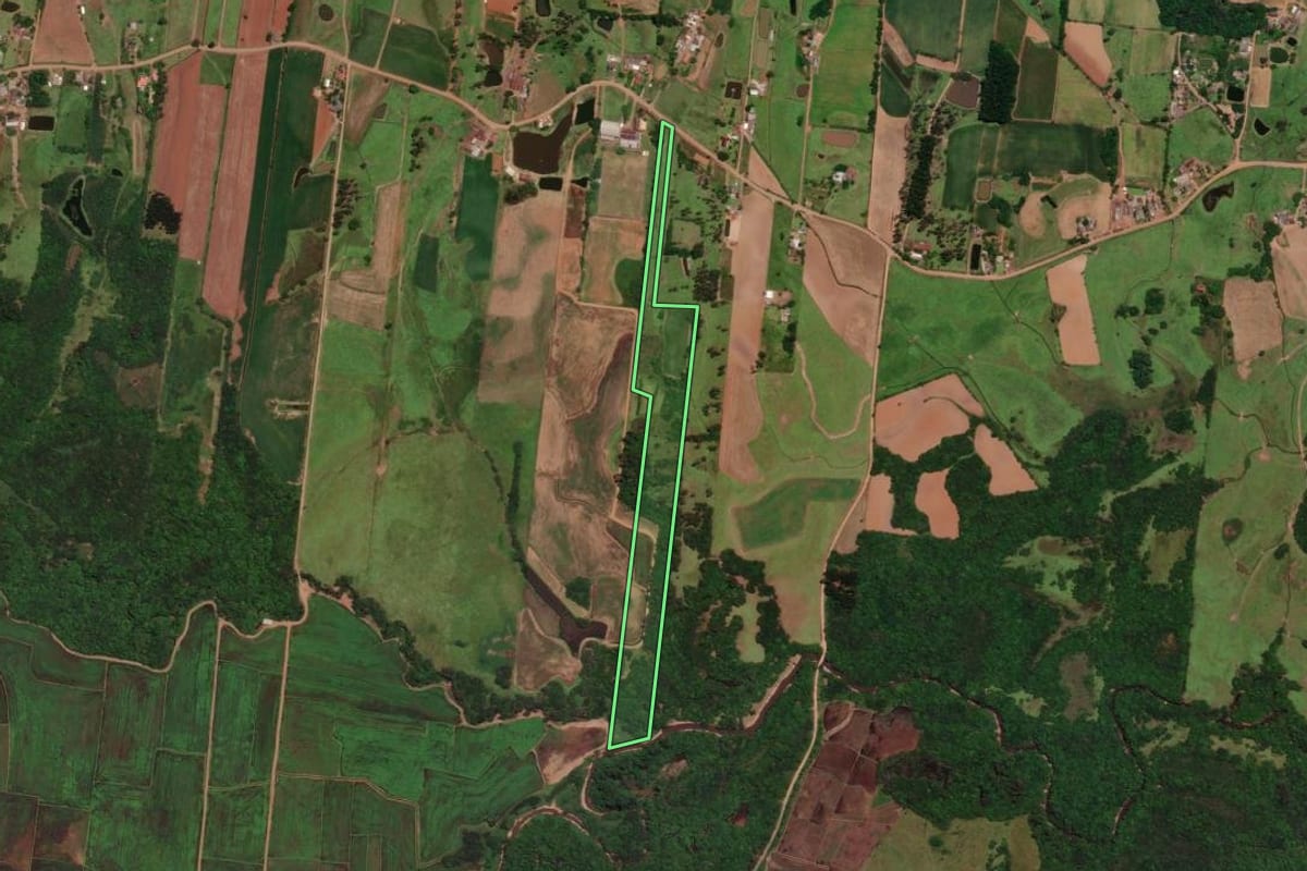 Imagem de satélite do imóvel rural em Venâncio Aires (RS), com o contorno declarado no CAR desenhado por cima.