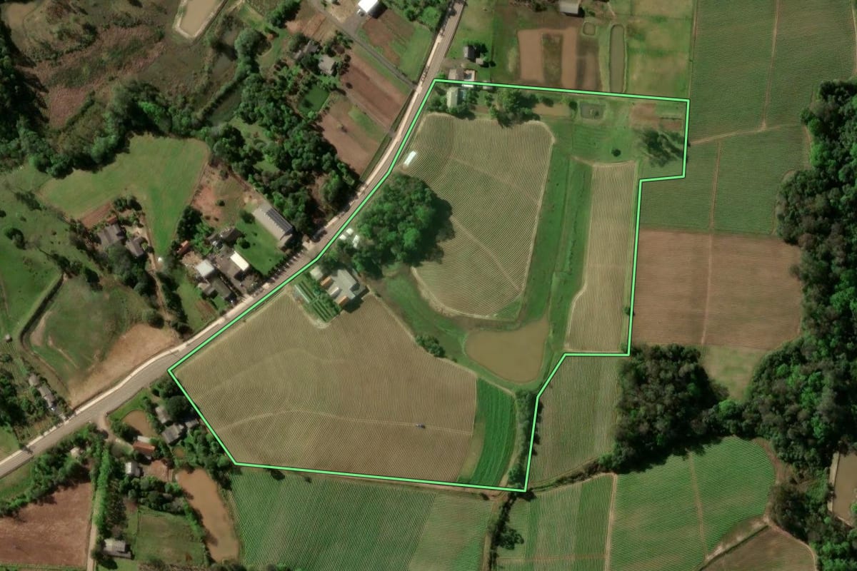 Imagem de satélite do imóvel rural em Venâncio Aires (RS), com o contorno declarado no CAR desenhado por cima.