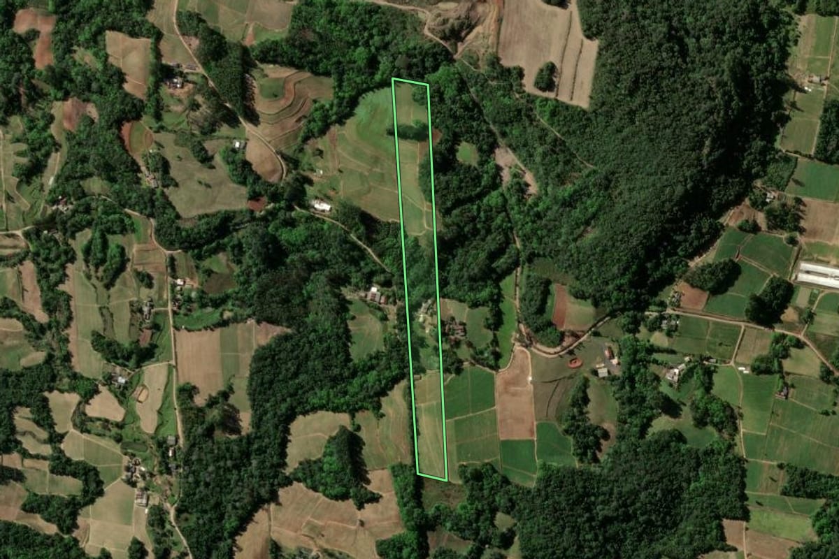 Imagem de satélite do imóvel rural em Venâncio Aires (RS), com o contorno declarado no CAR desenhado por cima.
