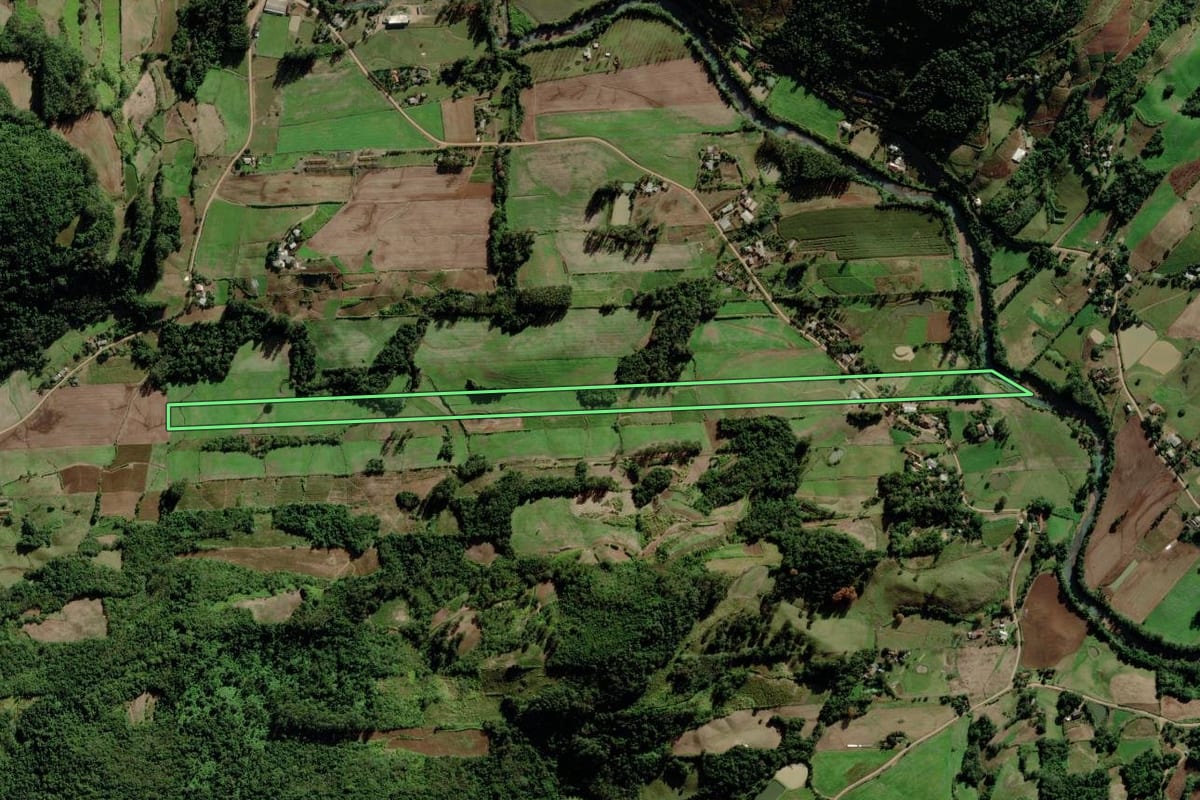 Imagem de satélite do imóvel rural em Venâncio Aires (RS), com o contorno declarado no CAR desenhado por cima.