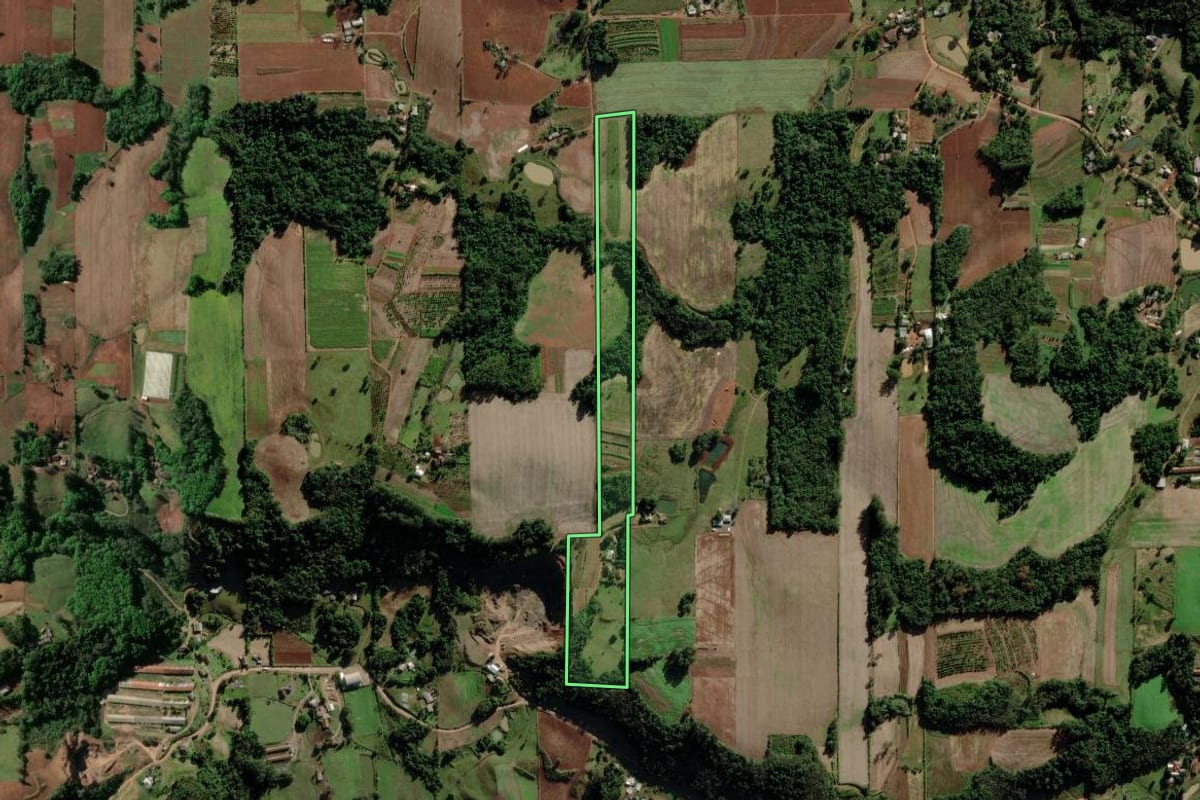 Imagem de satélite do imóvel rural em Venâncio Aires (RS), com o contorno declarado no CAR desenhado por cima.