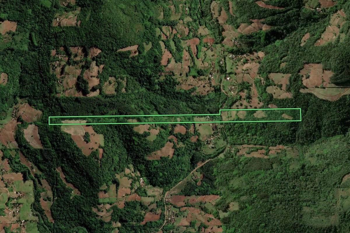 Imagem de satélite do imóvel rural em Venâncio Aires (RS), com o contorno declarado no CAR desenhado por cima.
