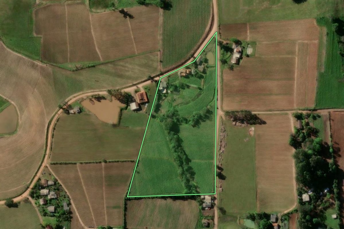Imagem de satélite do imóvel rural em Venâncio Aires (RS), com o contorno declarado no CAR desenhado por cima.