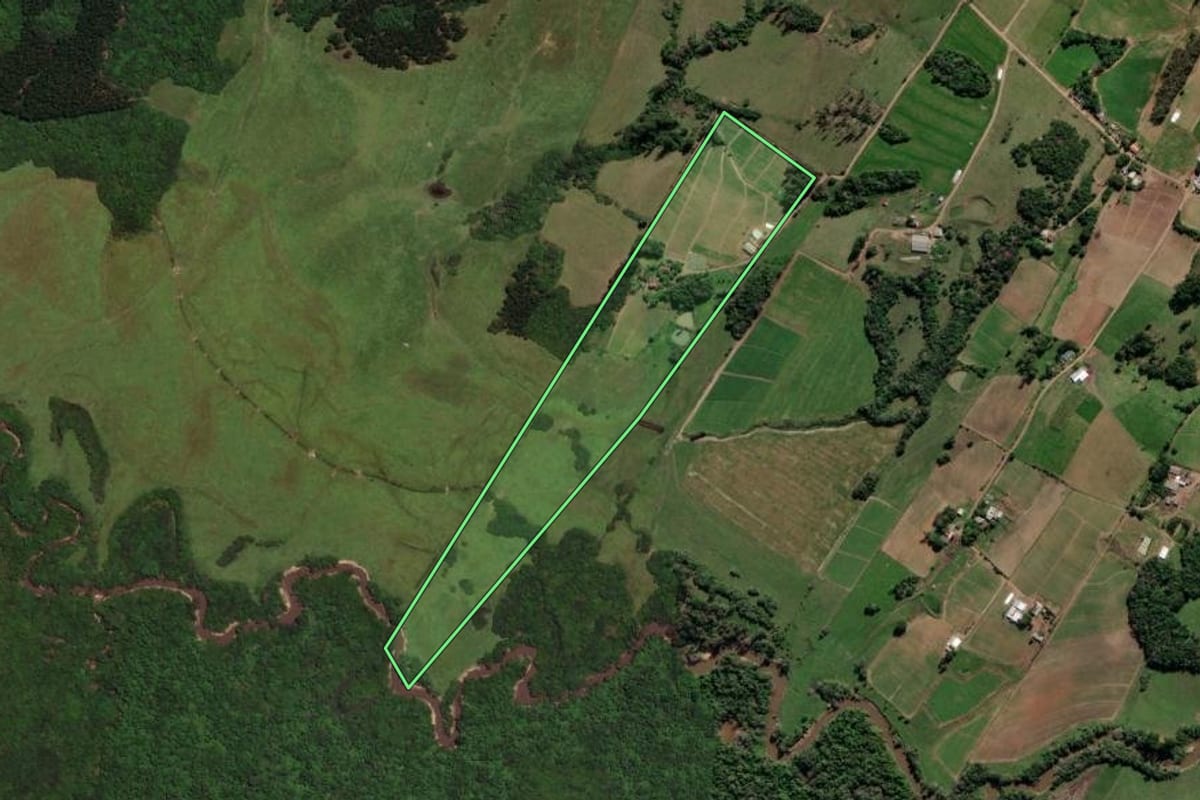 Imagem de satélite do imóvel rural em Venâncio Aires (RS), com o contorno declarado no CAR desenhado por cima.