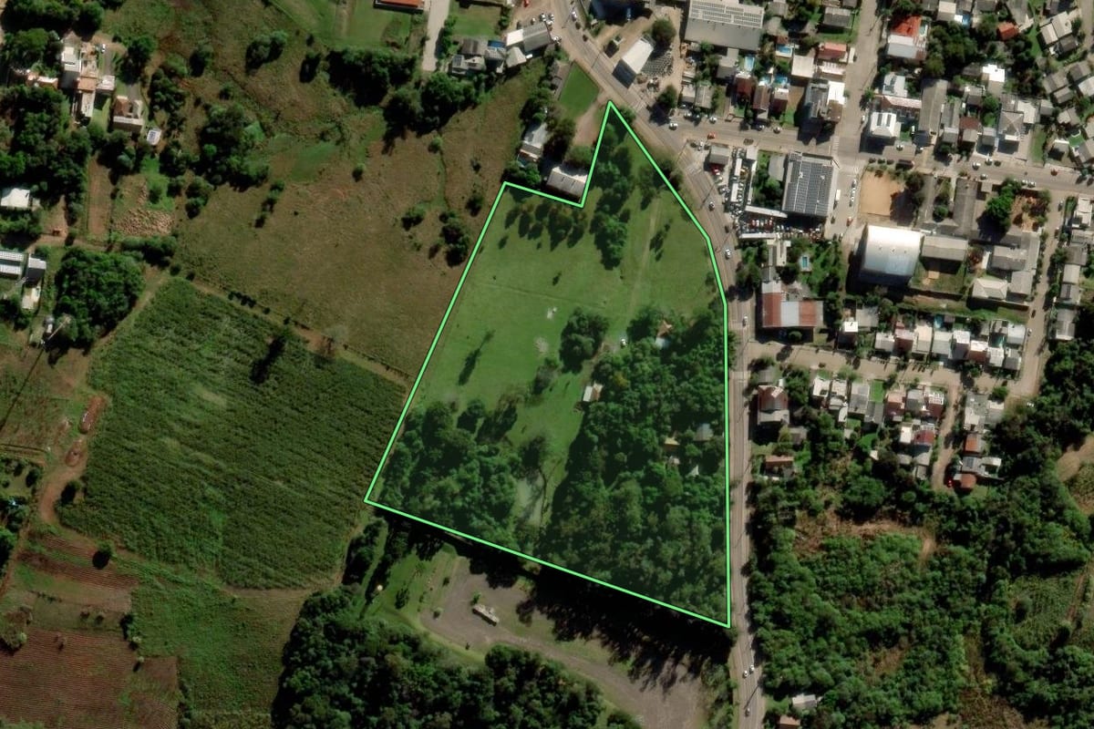 Imagem de satélite do imóvel rural em Venâncio Aires (RS), com o contorno declarado no CAR desenhado por cima.