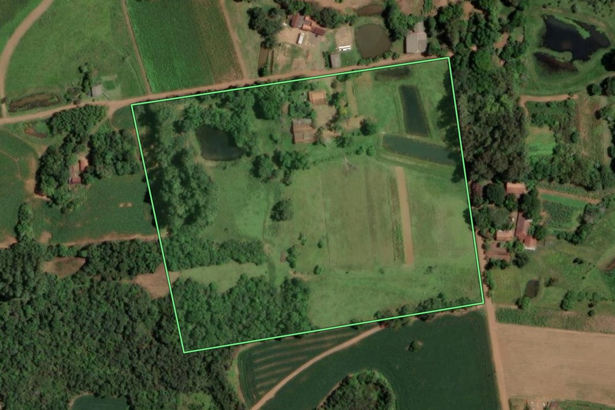 Imagem de satélite do imóvel rural em Venâncio Aires (RS), com o contorno declarado no CAR desenhado por cima.