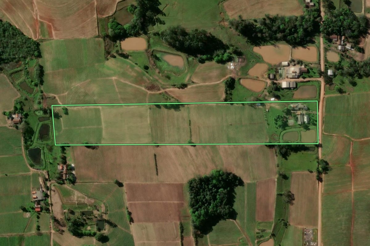 Imagem de satélite do imóvel rural em Venâncio Aires (RS), com o contorno declarado no CAR desenhado por cima.
