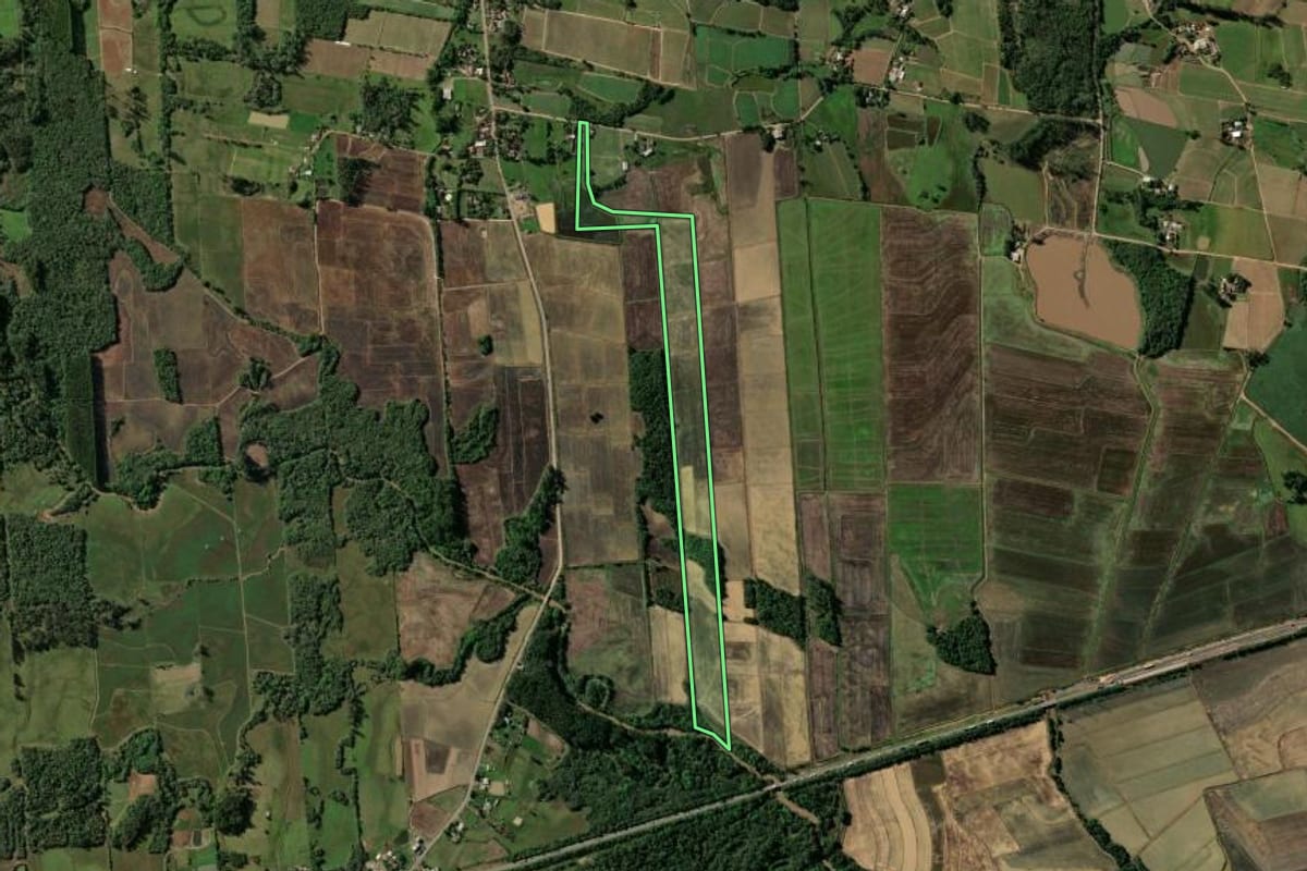 Imagem de satélite do imóvel rural em Venâncio Aires (RS), com o contorno declarado no CAR desenhado por cima.