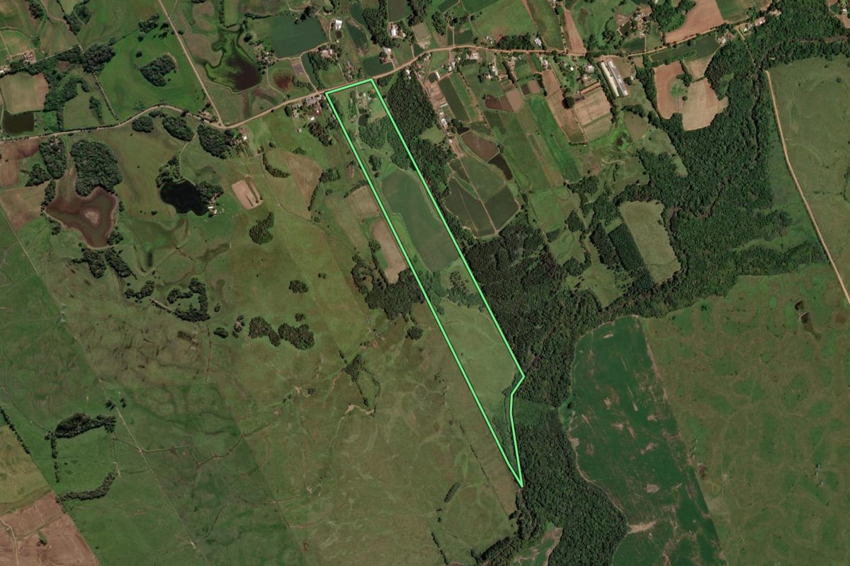 Imagem de satélite do imóvel rural em Venâncio Aires (RS), com o contorno declarado no CAR desenhado por cima.