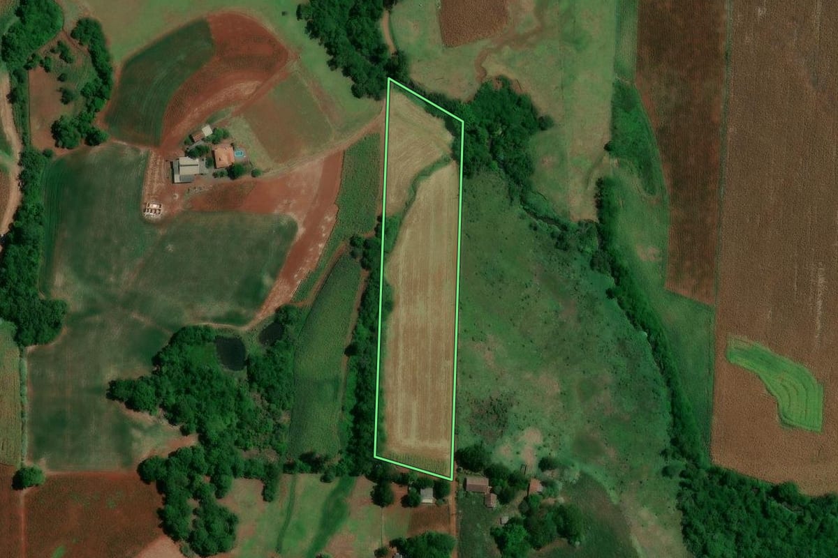 Imagem de satélite do imóvel rural em Venâncio Aires (RS), com o contorno declarado no CAR desenhado por cima.