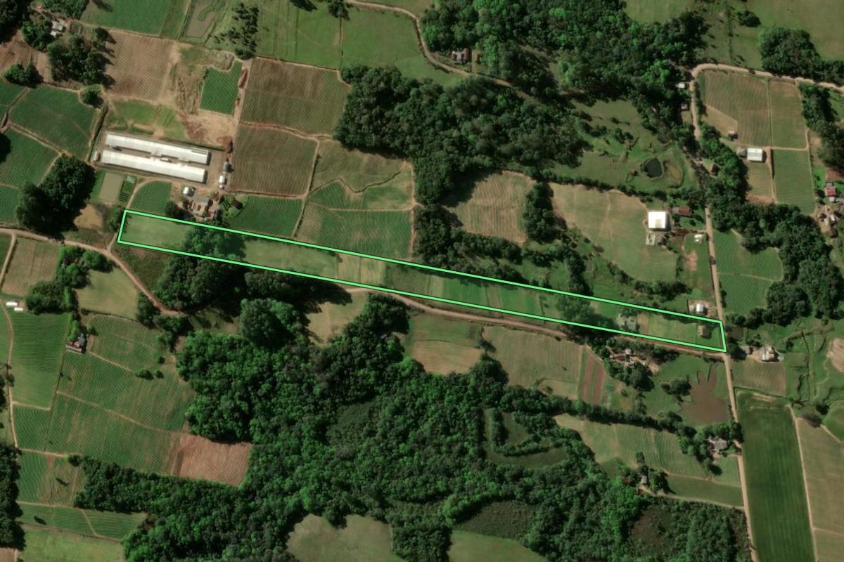 Imagem de satélite do imóvel rural em Venâncio Aires (RS), com o contorno declarado no CAR desenhado por cima.