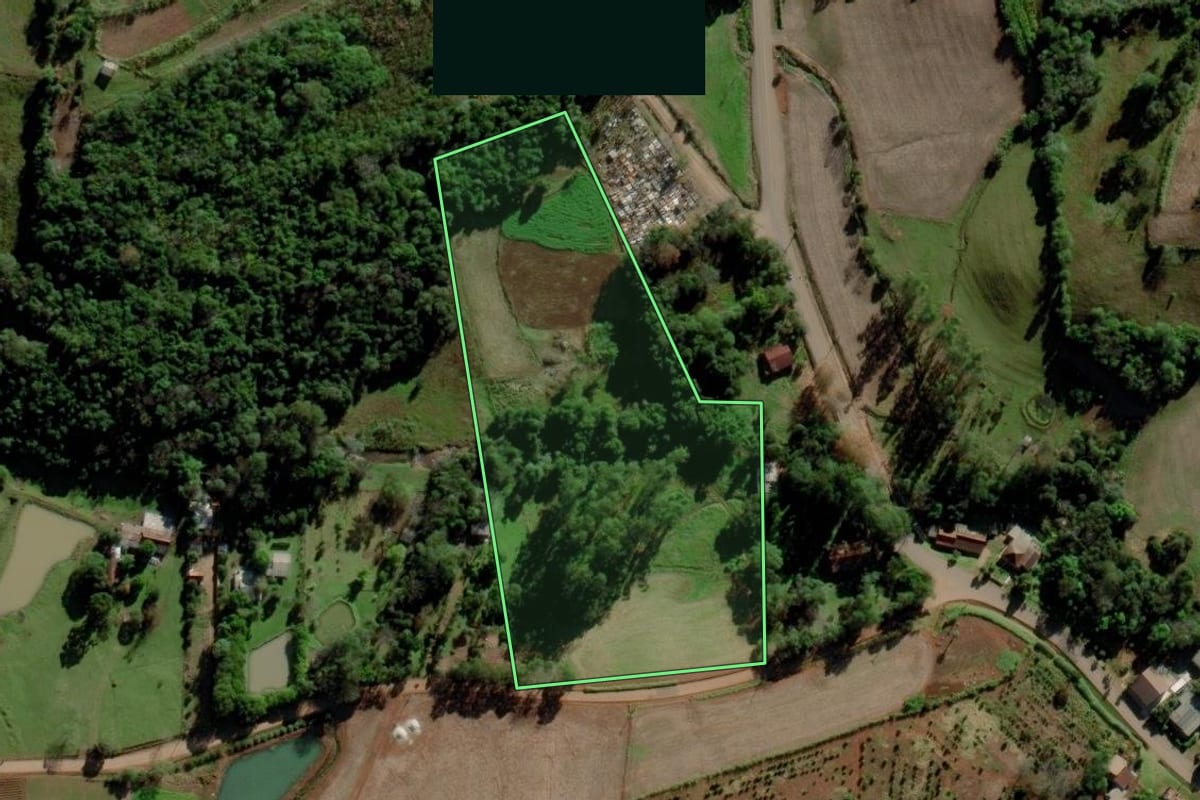 Imagem de satélite do imóvel rural em Venâncio Aires (RS), com o contorno declarado no CAR desenhado por cima.