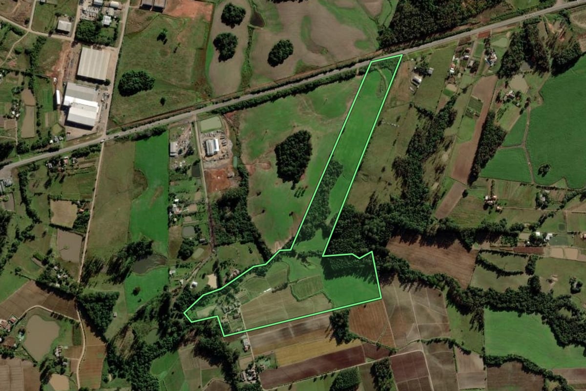 Imagem de satélite do imóvel rural em Venâncio Aires (RS), com o contorno declarado no CAR desenhado por cima.