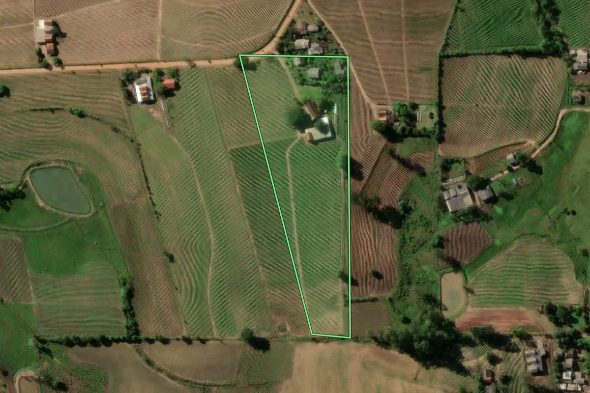 Imagem de satélite do imóvel rural em Venâncio Aires (RS), com o contorno declarado no CAR desenhado por cima.