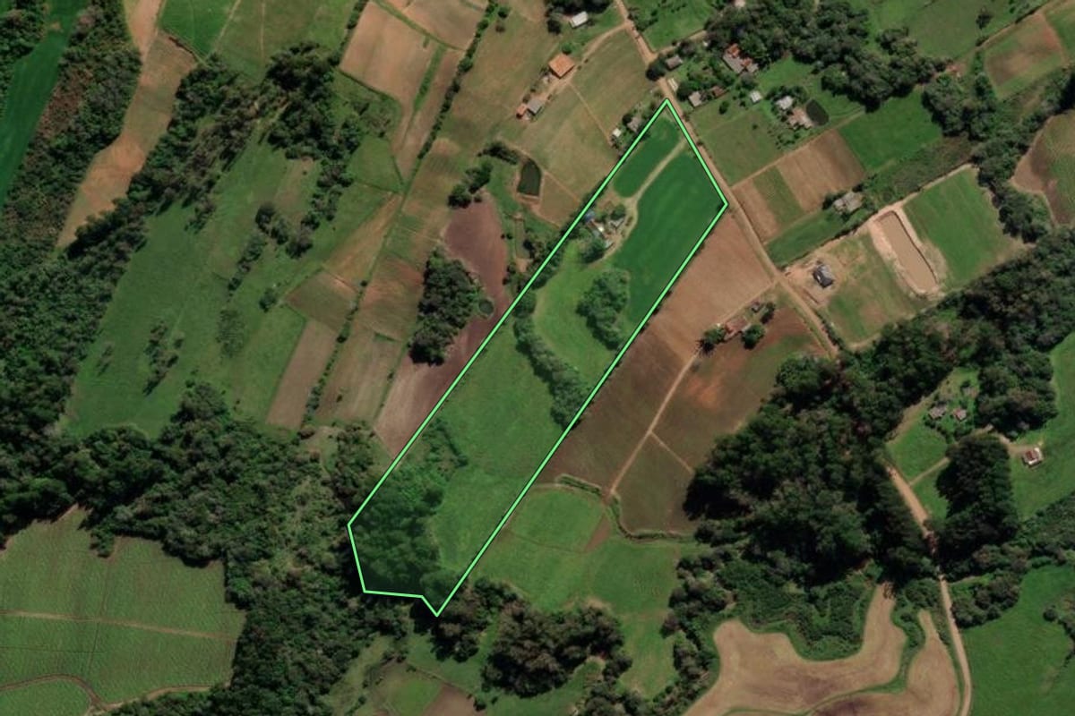 Imagem de satélite do imóvel rural em Venâncio Aires (RS), com o contorno declarado no CAR desenhado por cima.