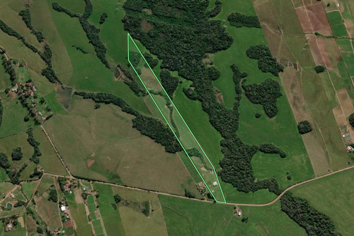 Imagem de satélite do imóvel rural em Venâncio Aires (RS), com o contorno declarado no CAR desenhado por cima.