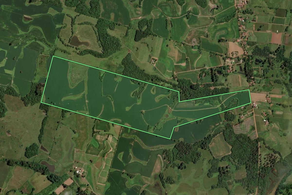 Imagem de satélite do imóvel rural em Venâncio Aires (RS), com o contorno declarado no CAR desenhado por cima.