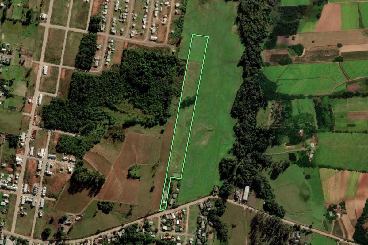 Imagem de satélite do imóvel rural em Venâncio Aires (RS), com o contorno declarado no CAR desenhado por cima.