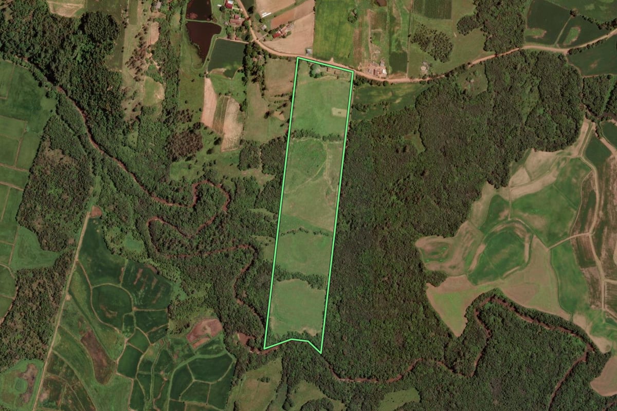 Imagem de satélite do imóvel rural em Venâncio Aires (RS), com o contorno declarado no CAR desenhado por cima.