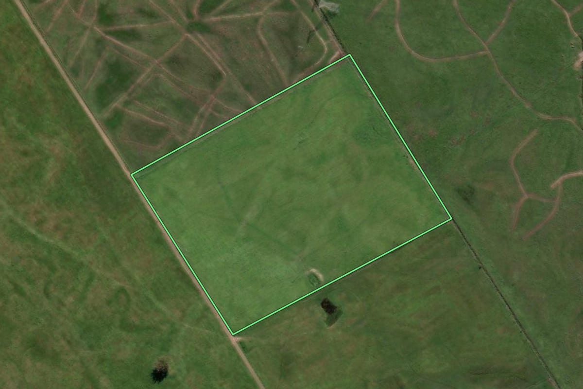 Imagem de satélite do imóvel rural em Venâncio Aires (RS), com o contorno declarado no CAR desenhado por cima.