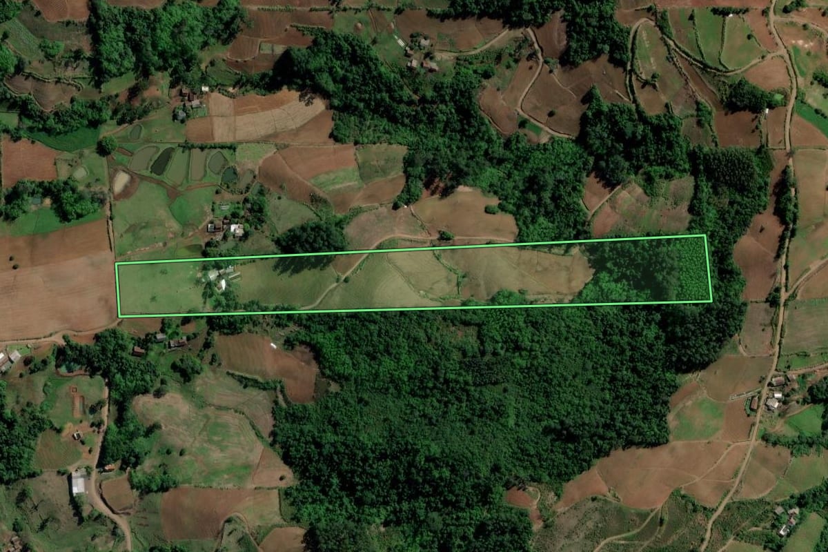 Imagem de satélite do imóvel rural em Venâncio Aires (RS), com o contorno declarado no CAR desenhado por cima.