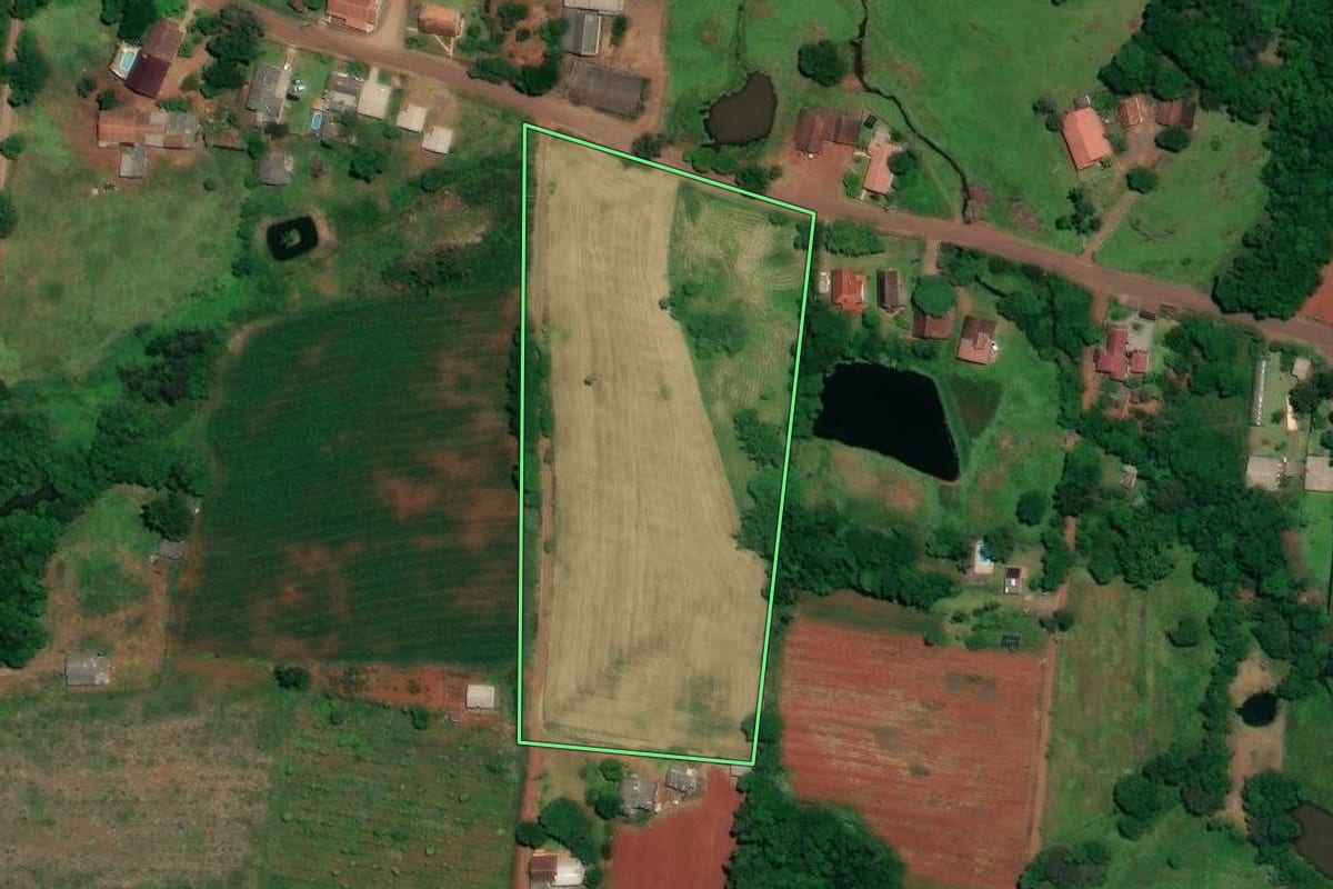 Imagem de satélite do imóvel rural em Venâncio Aires (RS), com o contorno declarado no CAR desenhado por cima.