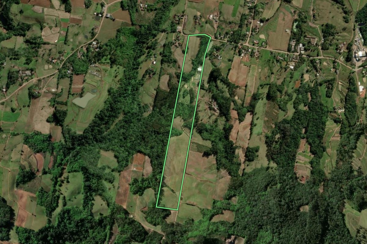 Imagem de satélite do imóvel rural em Venâncio Aires (RS), com o contorno declarado no CAR desenhado por cima.