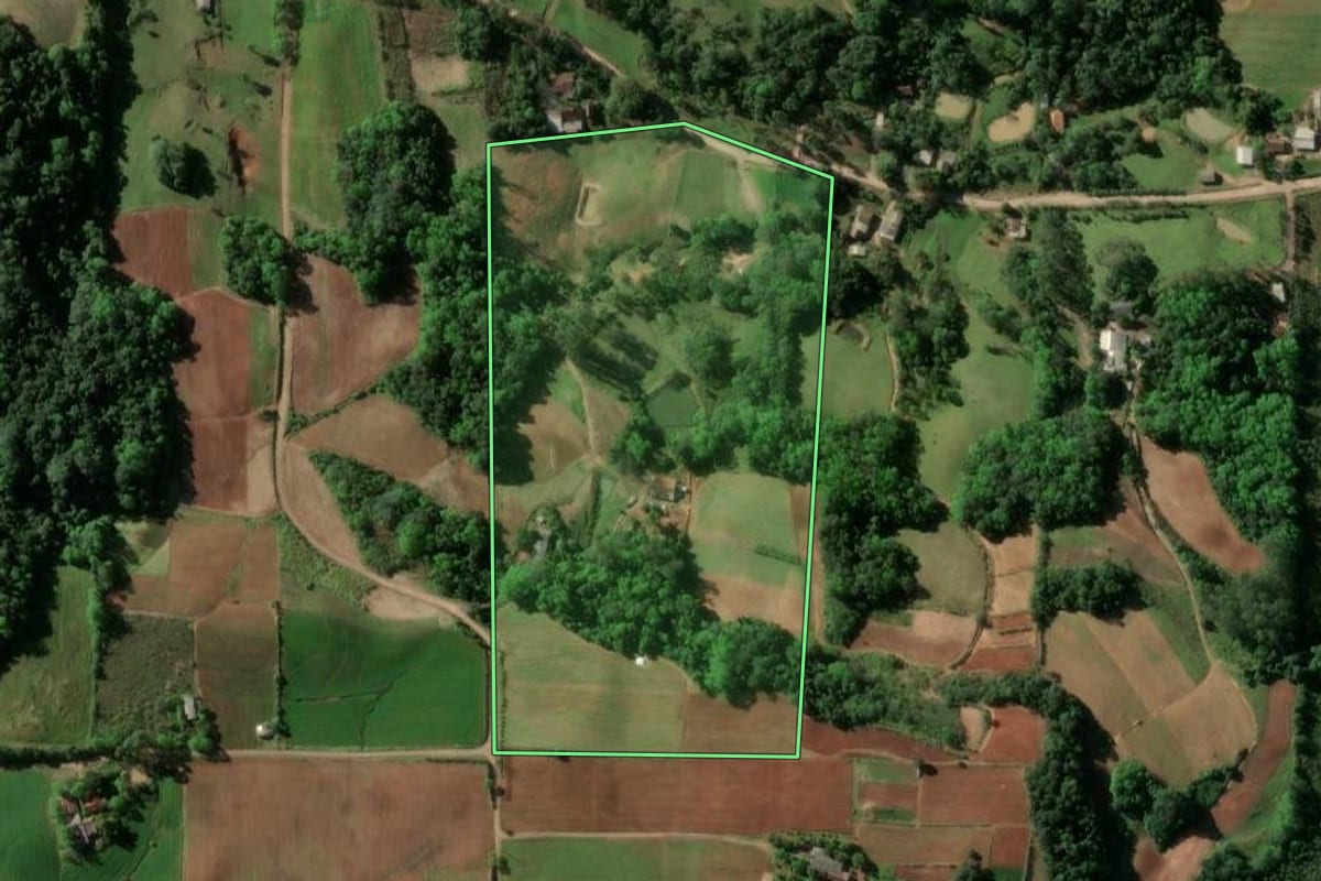 Imagem de satélite do imóvel rural em Venâncio Aires (RS), com o contorno declarado no CAR desenhado por cima.