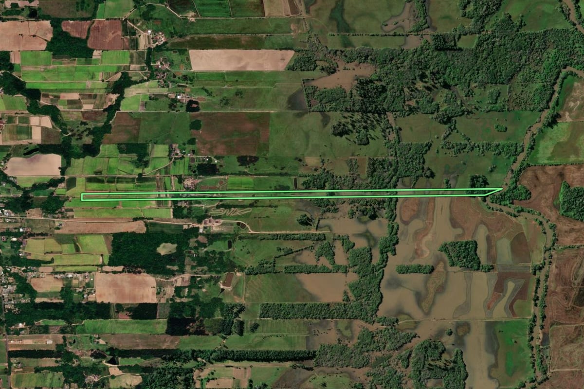 Imagem de satélite do imóvel rural em Vera Cruz (RS), com o contorno declarado no CAR desenhado por cima.
